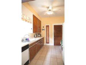 131 E Blake Ave, Columbus, OH 43202 photo 4