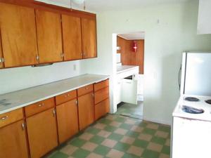111 E North St, Hebron, OH 43025 photo 3