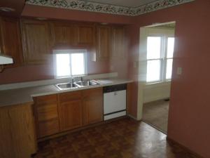 213 E Mark St, Marion, OH 43302 photo 2