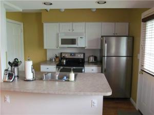 360 Parkview Dr #B, Columbus, OH 43202 photo 2