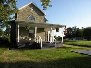 615 E 2nd St, Logan, OH 43138 photo 1
