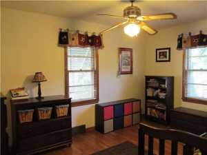 666 E Mound St, Circleville, OH 43113 photo 10