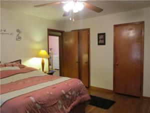 666 E Mound St, Circleville, OH 43113 photo 9