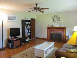 666 E Mound St, Circleville, OH 43113 photo 3