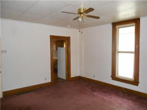 609 E Mound St, Circleville, OH 43113 photo 2