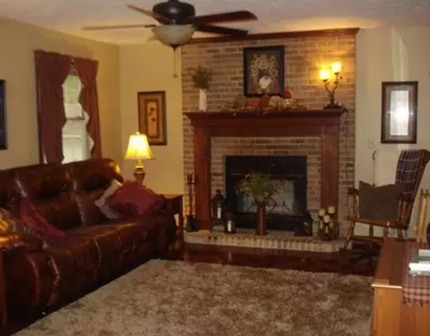 1115 Kingsgate Rd, Springfield, OH 45503 photo 3