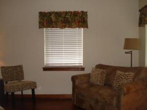 404 Cape Cod Dr, Springfield, OH 45505 photo 4