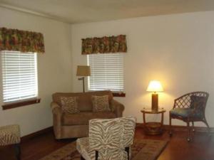 404 Cape Cod Dr, Springfield, OH 45505 photo 5