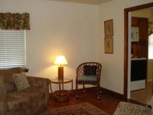 404 Cape Cod Dr, Springfield, OH 45505 photo 6