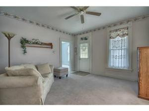 612 E Mound St, Circleville, OH 43113 photo 3