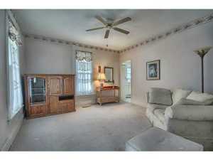 612 E Mound St, Circleville, OH 43113 photo 4