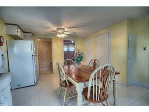 612 E Mound St, Circleville, OH 43113 photo 9