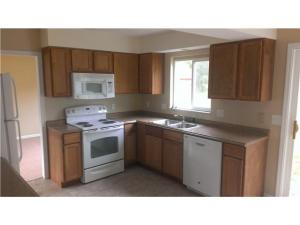 1527 Devonhurst Dr, Columbus, OH 43232 photo 2