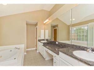 8444 Daventry Ct, Powell, OH 43065 photo 16