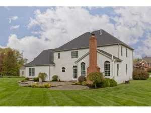 8444 Daventry Ct, Powell, OH 43065 photo 2