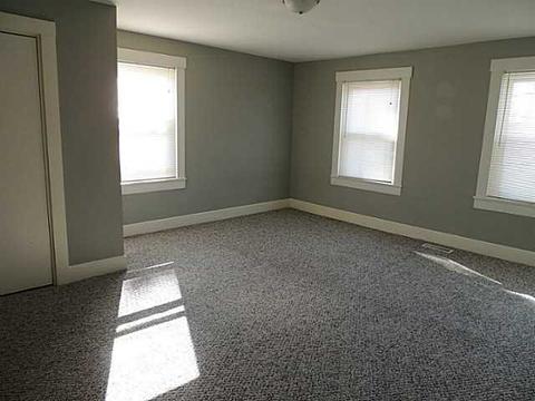 44 E Front St, Logan, OH 43138 photo 10