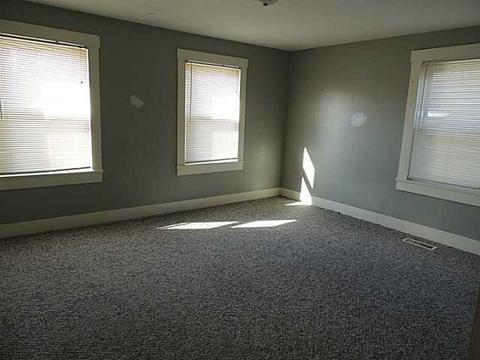 44 E Front St, Logan, OH 43138 photo 9