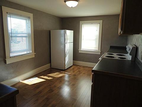 44 E Front St, Logan, OH 43138 photo 11