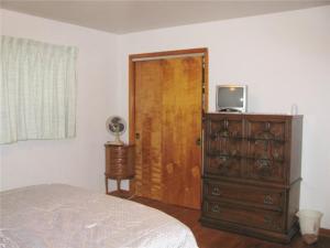 883 Richland Ter, Marion, OH 43302 photo 13