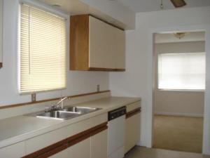 236 N Douglas Ave, Springfield, OH 45503 photo 4
