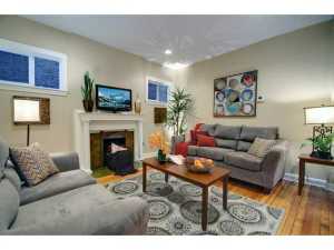 331 E Mithoff St, Columbus, OH 43206 photo 2