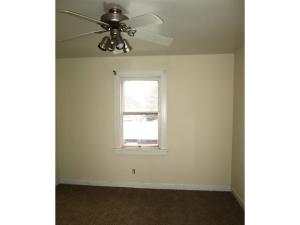 327 E Markison Ave, Columbus, OH 43207 photo 6