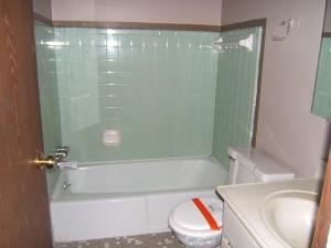 1755 N Pine Tree St #E, Columbus, OH 43229 photo 5