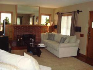 515 E Weber Rd, Columbus, OH 43202 photo 4