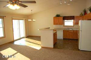 100 Salinger Dr, Lithopolis, OH 43136 photo 2