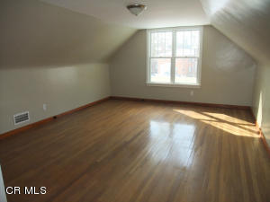 529 Walhalla Rd, Columbus, OH 43202 photo 11