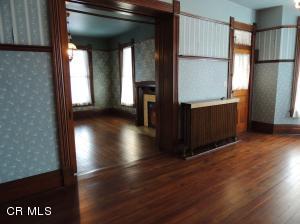 316 E Main St, Logan, OH 43138 photo 14