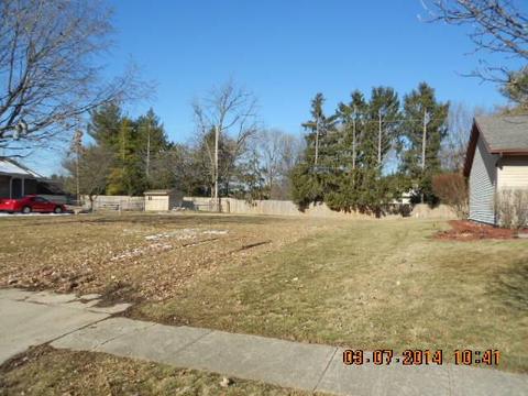 348 Meadow Dr, Circleville, OH 43113 photo 2