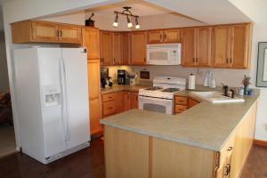 3307 Everson Rd E, Columbus, OH 43232 photo 2