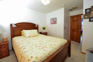3865 Malaga Cir, Springfield, OH 45502 photo 2