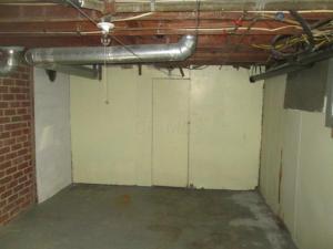 818 Pleasantville Rd, Lancaster, OH 43130 photo 2