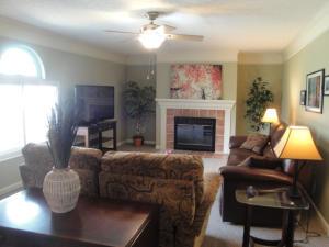 108 Chenango Dr, Powell, OH 43065 photo 7