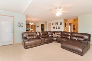 681 Meadows Dr, Delaware, OH 43015 photo 8
