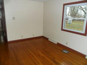 163 Lees Dr SE, Hebron, OH 43025 photo 2