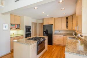 8255 Northwoods Ct, Columbus, OH 43235 photo 10