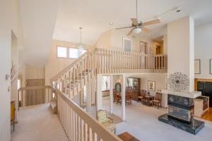 8255 Northwoods Ct, Columbus, OH 43235 photo 4