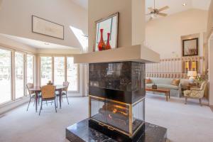 8255 Northwoods Ct, Columbus, OH 43235 photo 8