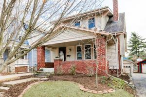 71 E Pacemont Rd, Columbus, OH 43202 photo 1