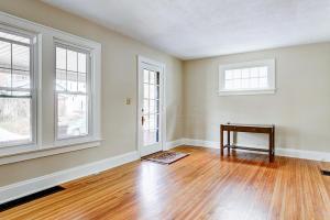 71 E Pacemont Rd, Columbus, OH 43202 photo 3