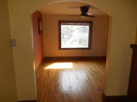 573 E Weber Rd, Columbus, OH 43202 photo 4