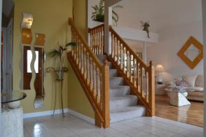 6580 Wynwright Dr, Dublin, OH 43016 photo 2