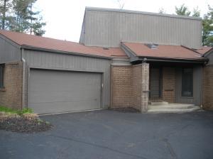 1616 Coppertree Dr, Columbus, OH 43232 photo 1