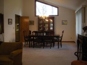 1616 Coppertree Dr, Columbus, OH 43232 photo 5
