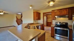 899 Forest Edge Ave, Springfield, OH 45503 photo 3