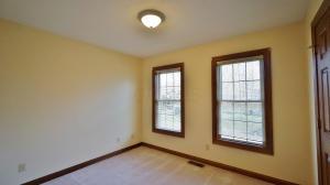 899 Forest Edge Ave, Springfield, OH 45503 photo 15