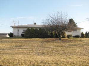 864 Stephanie Dr, Marion, OH 43302 photo 2
